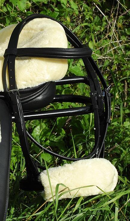 Rhinegold Fourreau de Muserolle Mouton Synthetique Luxe - SHOPHORSE